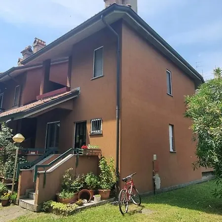 Villa I Cigni Holidays Home Arona